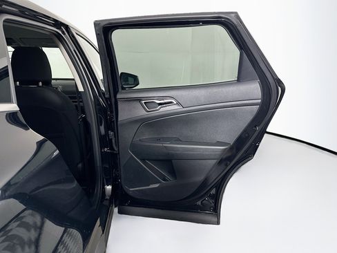 Used 2025 Kia Sportage LX image 28