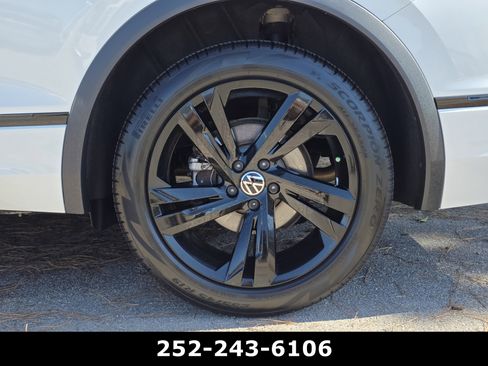 Used 2024 Volkswagen Tiguan SE R-Line AWD/4WD image 51