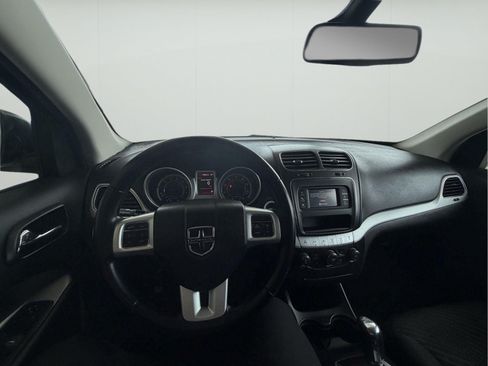 Used 2020 Dodge Journey SE w/ SE Popular Equipment Group FWD image 12