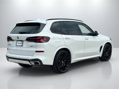 Used 2024 BMW X5 xDrive40i w/ M Sport Package image 5