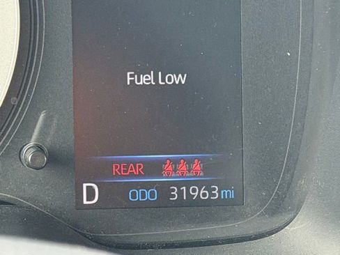 Used 2022 Toyota Corolla Cross LE image 26