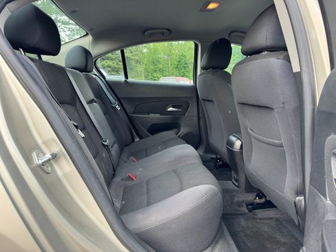 Used 2015 Chevrolet Cruze LT FWD image 17