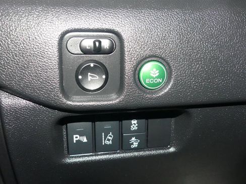 Used 2018 Honda Pilot Elite image 31