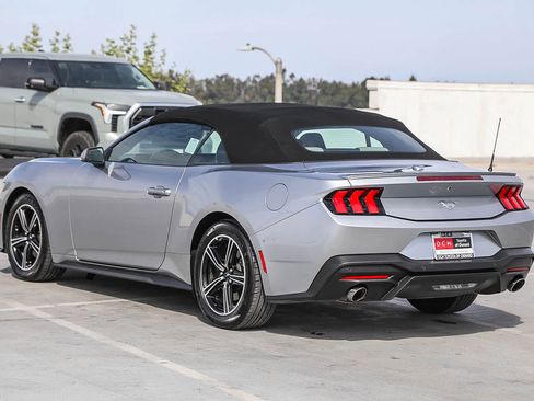 Used 2024 Ford Mustang Premium image 7