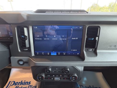 Used 2024 Ford Bronco Black Diamond AWD/4WD image 16