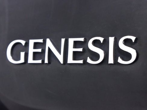 Used 2016 Hyundai Genesis 3.8 RWD image 34