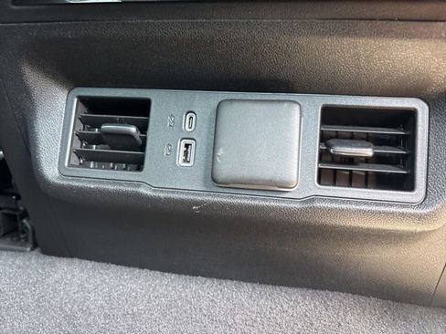 Used 2024 Chevrolet Silverado 1500 LT image 16