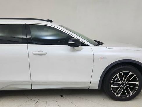 Used 2024 Acura ZDX A-Spec image 8