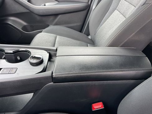 Used 2024 Nissan Rogue SV image 13