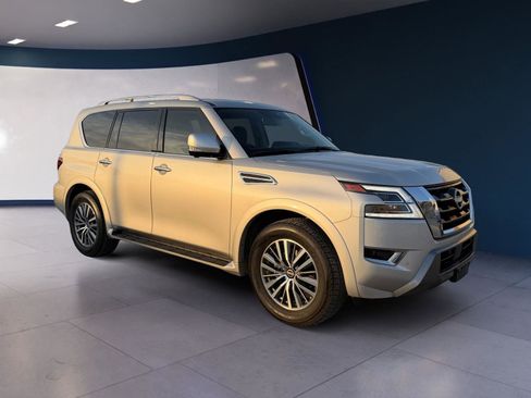 Used 2024 Nissan Armada SL w/ Captain's Chairs Package image 7