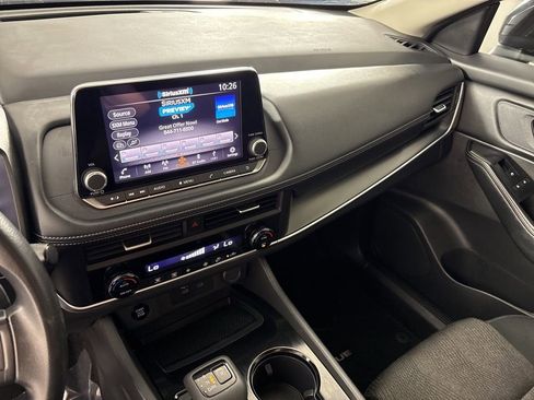 Used 2024 Nissan Rogue SV FWD image 26