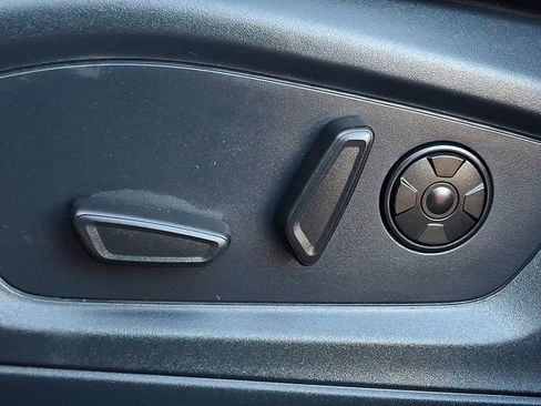 Used 2025 Ford Explorer ST image 27