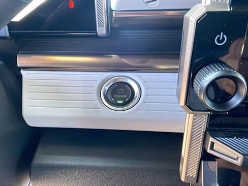 Used 2025 GMC Hummer EV 3X AWD/4WD image 23
