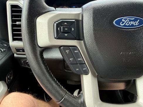 Used 2019 Ford F250 Lariat w/ Lariat Ultimate Package RWD image 29