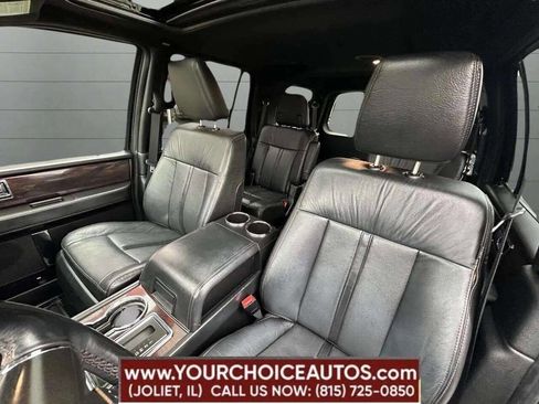 Used 2017 Lincoln Navigator Reserve image 36