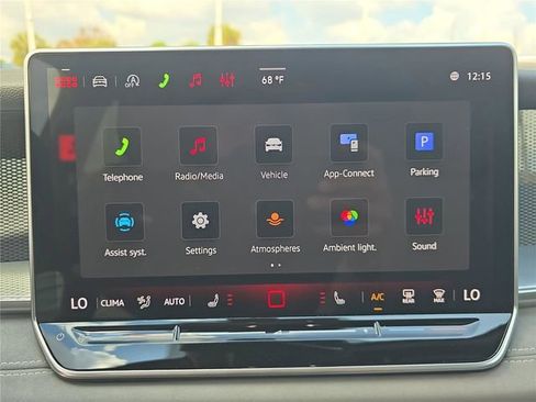 New 2026 Volkswagen Tiguan SE R-Line FWD image 17