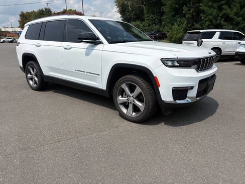 Used 2021 Jeep Grand Cherokee L Limited AWD/4WD image 2