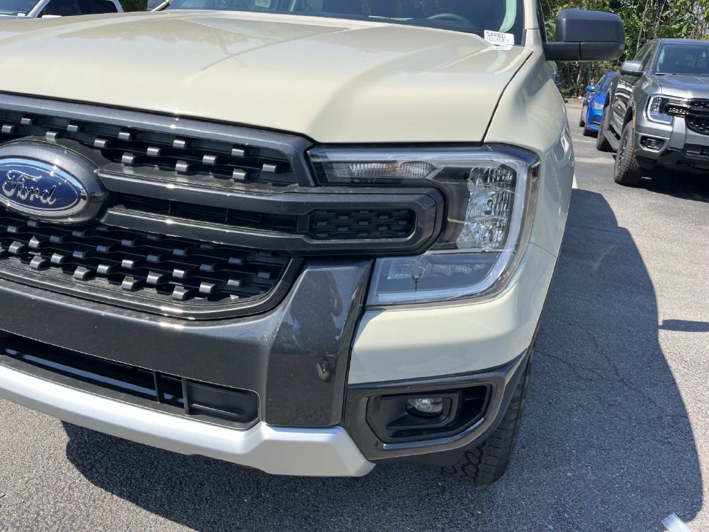 New 2026 Ford Ranger XLT w/ FX4 Off-Road Package AWD/4WD image 10