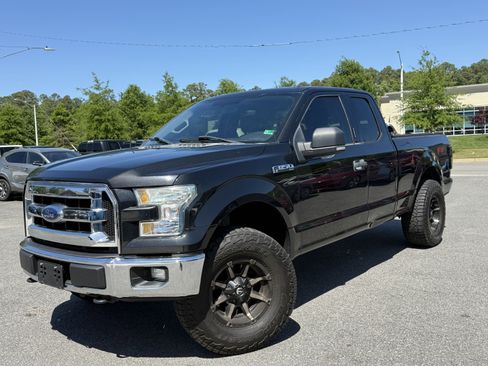 Used 2015 Ford F150 XLT w/ Equipment Group 301A Mid image 3