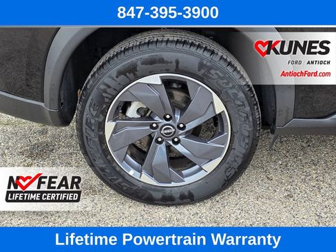 Used 2025 Nissan Rogue SV FWD image 10