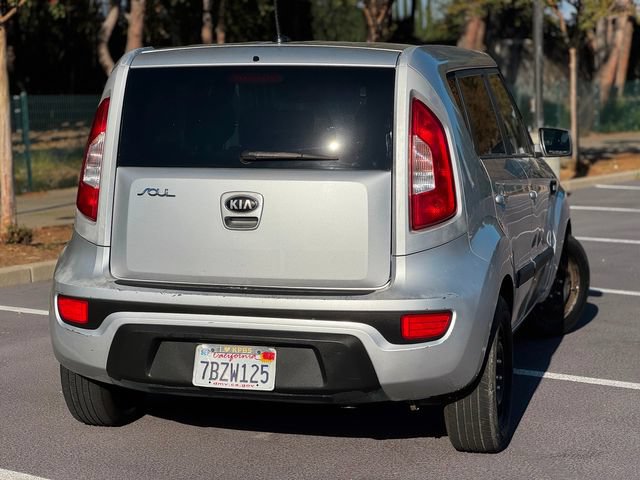 Used 2013 Kia Soul FWD image 13