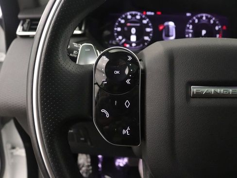 Used 2020 Land Rover Range Rover Velar R-Dynamic S image 11