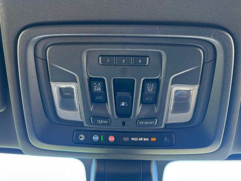 Used 2022 Chevrolet Silverado 1500 High Country image 26