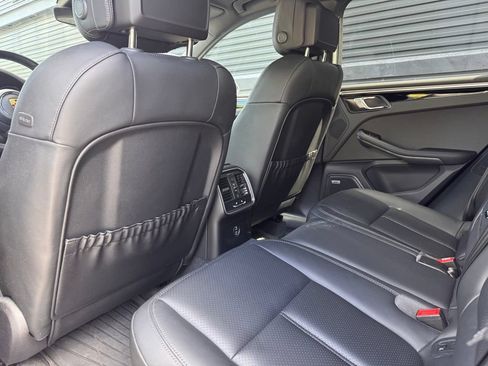 Certified 2023 Porsche Macan S AWD/4WD image 17