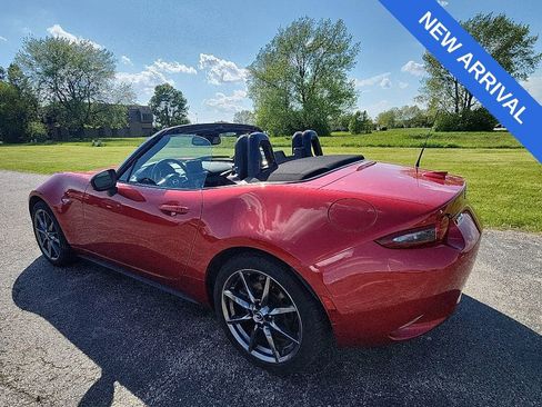 Used 2016 MAZDA MX-5 Miata Grand Touring RWD image 12