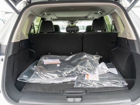 New 2026 Nissan Rogue Platinum image 6