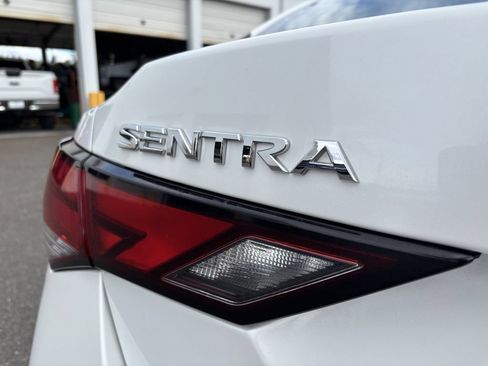 Used 2024 Nissan Sentra SV FWD image 11