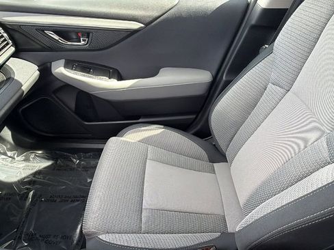 Used 2025 Subaru Outback Premium image 12