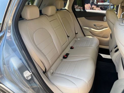 Used 2020 Mercedes-Benz GLC 300 w/ Parking Assistance Package image 42