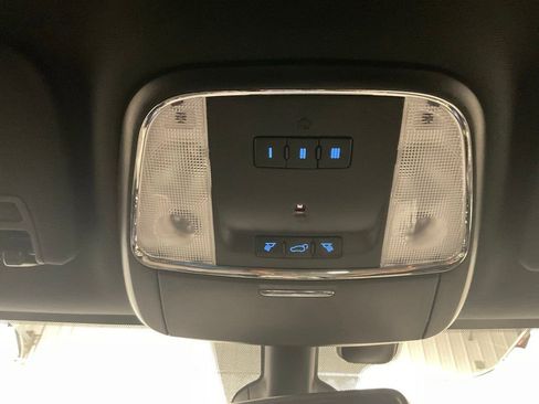Used 2017 Jeep Grand Cherokee Limited w/ Trailer Tow Group IV AWD/4WD image 29