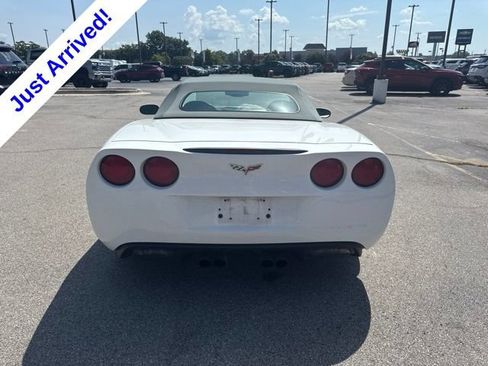 Used 2007 Chevrolet Corvette Convertible w/ Preferred Equipment Group RWD image 4