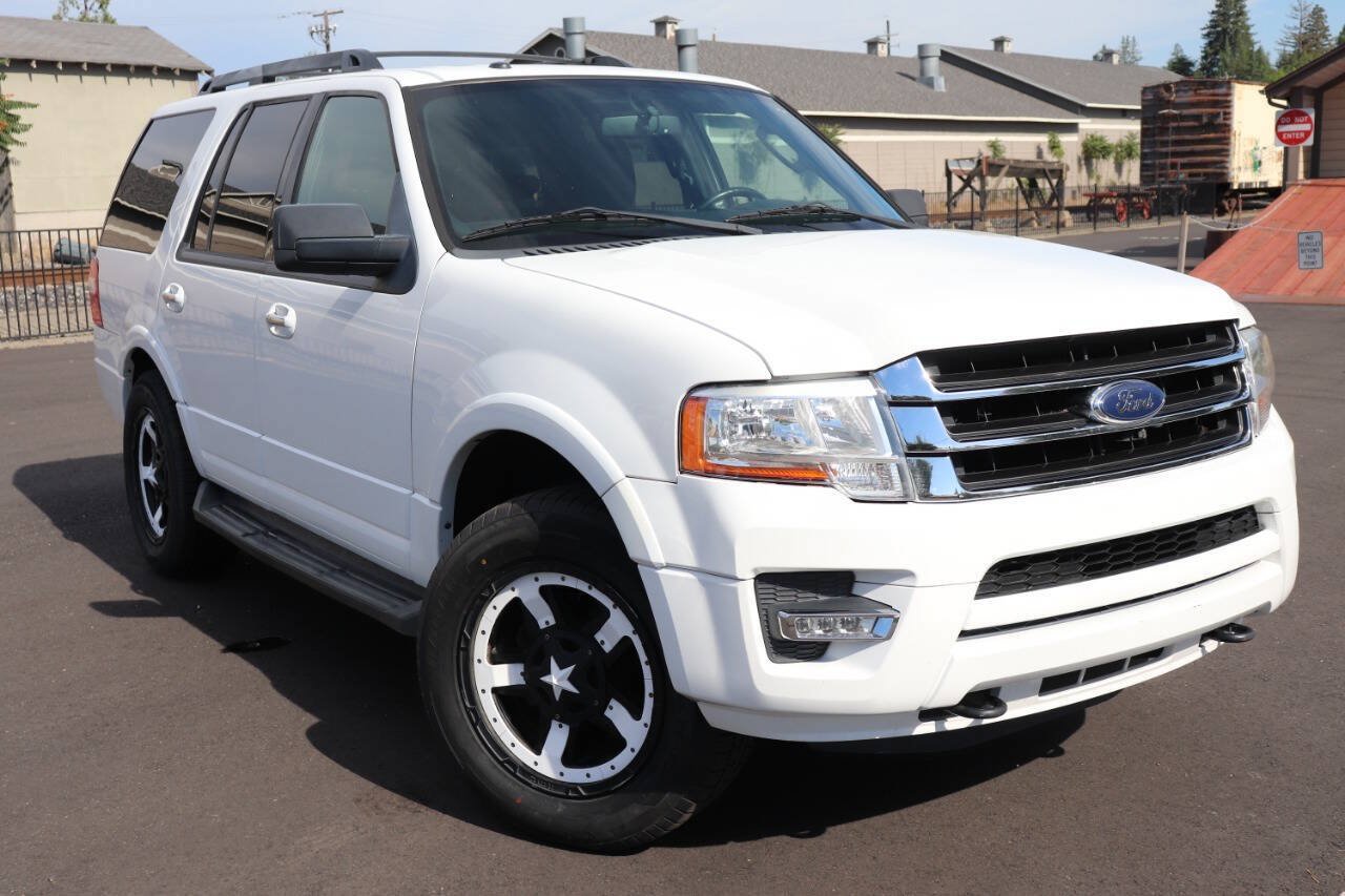 Used 2015 Ford Expedition XLT AWD/4WD image 1