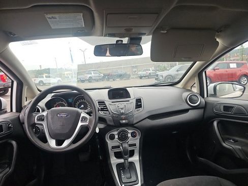 Used 2019 Ford Fiesta SE image 15