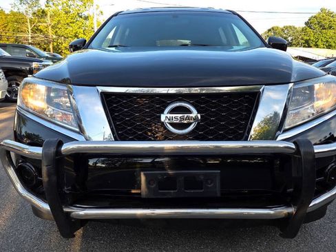Used 2014 Nissan Pathfinder SV AWD/4WD image 4