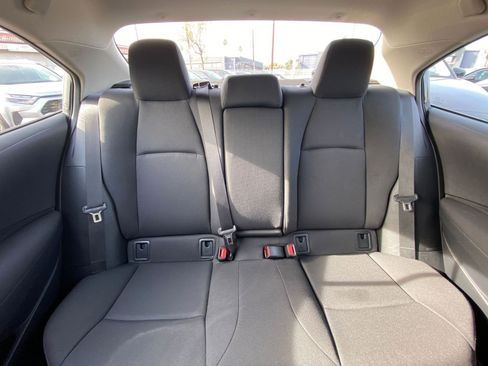 Used 2025 Toyota Corolla LE image 38