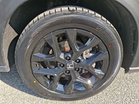 Certified 2025 Honda HR-V Sport image 8