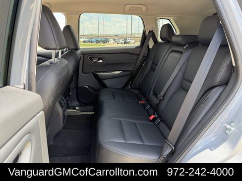 Used 2024 Nissan Rogue SL FWD image 27