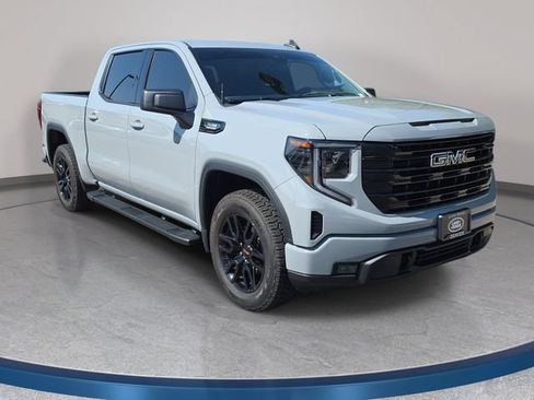 Used 2024 GMC Sierra 1500 Elevation w/ LPO, Elevation Black Package AWD/4WD image 4
