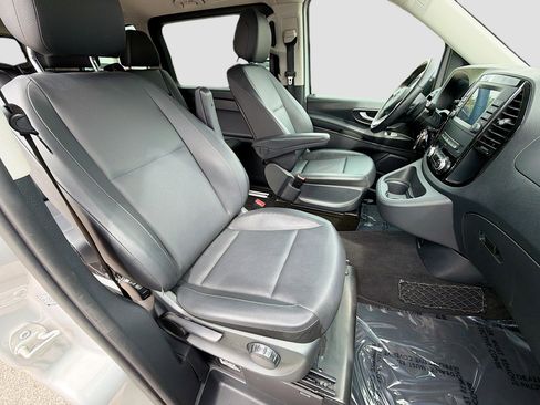 Used 2023 Mercedes-Benz Metris Passenger image 14