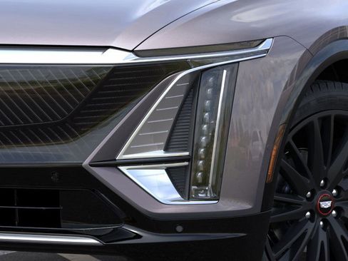 New 2025 Cadillac Lyriq Luxury image 10