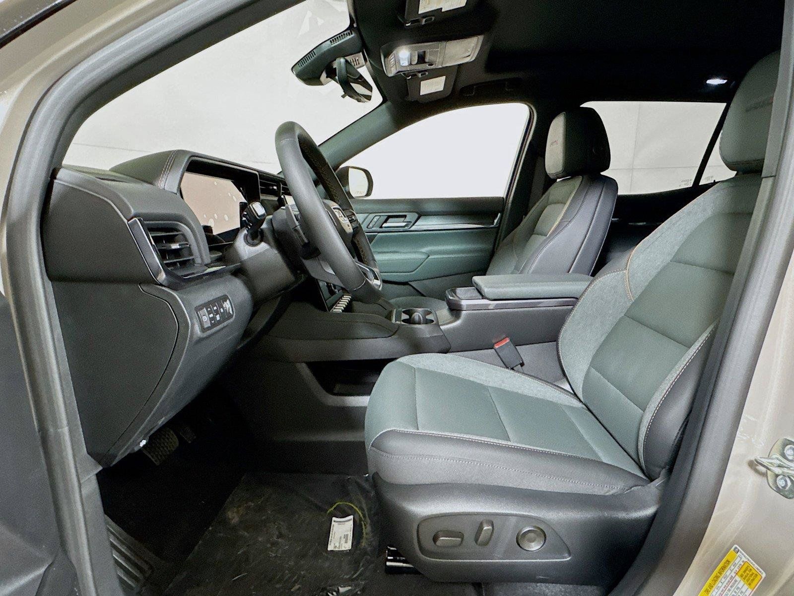 New 2027 GMC Terrain AT4 w/ Technology Package II AWD/4WD image 12
