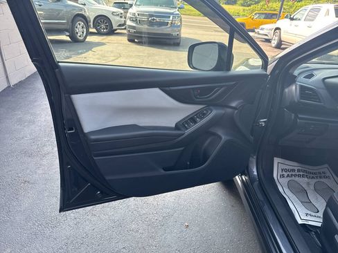 Used 2019 Subaru Crosstrek 2.0i Premium AWD/4WD image 14