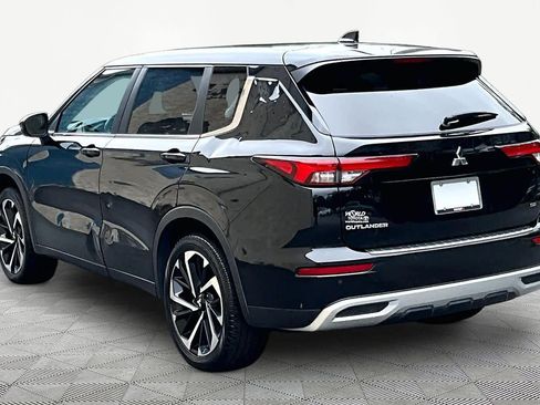 Used 2022 Mitsubishi Outlander SE FWD image 12