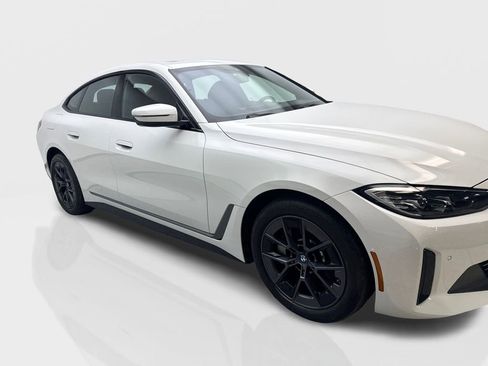 Used 2023 BMW i4 eDrive40 RWD image 12