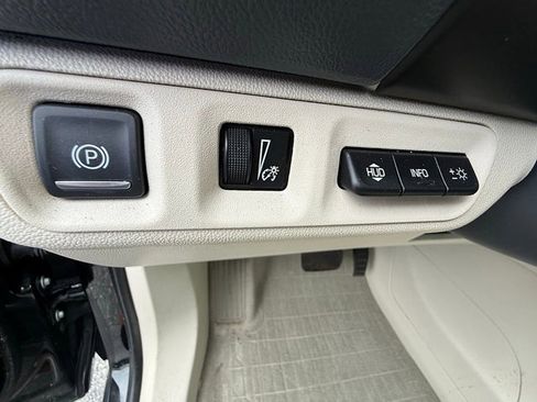 Used 2021 GMC Acadia Denali w/ Denali Ultimate Package image 27