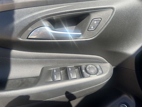 Used 2024 Buick Envista Sport Touring w/ Convenience I Package image 13